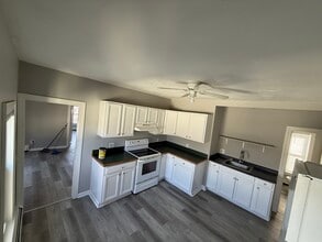 142 Belmont St in Worcester, MA - Building Photo - Building Photo