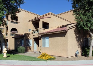 Quilceda Villa Apartments in Surprise, AZ - Foto de edificio - Building Photo