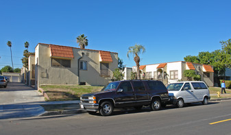 1141--1147 S Norton Ave in Los Angeles, CA - Foto de edificio - Building Photo