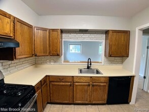 27422 Lexington Pkwy in Southfield, MI - Building Photo - Building Photo