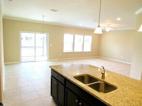 10129 Bedford Lakes Ct in Jacksonville, FL - Building Photo - Building Photo