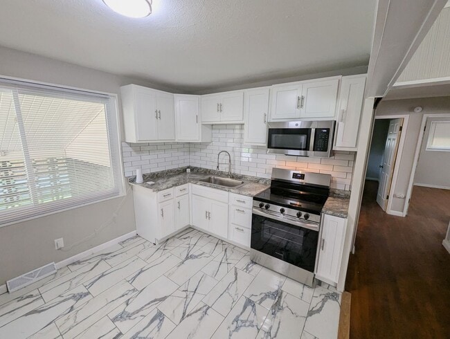 9935 Ashmont Dr in St. Louis, MO - Building Photo - Building Photo