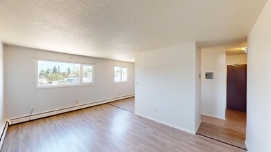 9656 Hillcrest Dr in Grande Prairie, AB - Building Photo - Building Photo