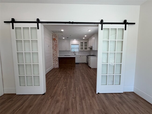 property at 402 W Third St