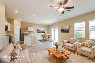 2691 Island Walk Dr, Unit 7 in Deltona, FL - Foto de edificio - Building Photo