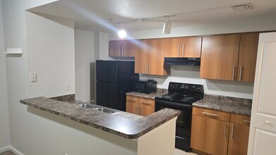 5800 W Sample Rd, Unit 104 in Coral Springs, FL - Building Photo - Building Photo