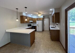 852 Burr Oak Dr, Unit Bay MILLS in Chesterton, IN - Building Photo - Building Photo