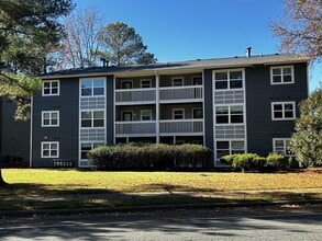 LYV Chapel Hill in Chapel Hill, NC - Building Photo - Building Photo