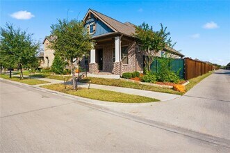 4301 Meadow Hawk Dr in Arlington, TX - Building Photo - Building Photo