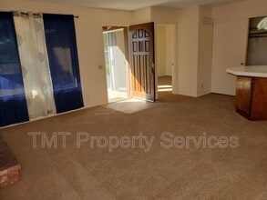 924 N O St in Lompoc, CA - Building Photo - Building Photo