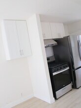 11116 S Figueroa St, Unit 2 in Los Angeles, CA - Foto de edificio - Building Photo
