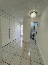 20415 Highland Lakes Blvd in Miami, FL - Building Photo - Building Photo