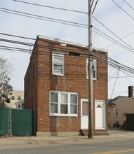 409 Union Ave in Westbury, NY - Building Photo - Building Photo