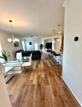 201 Teller Dr in Lockhart, TX - Building Photo - Building Photo