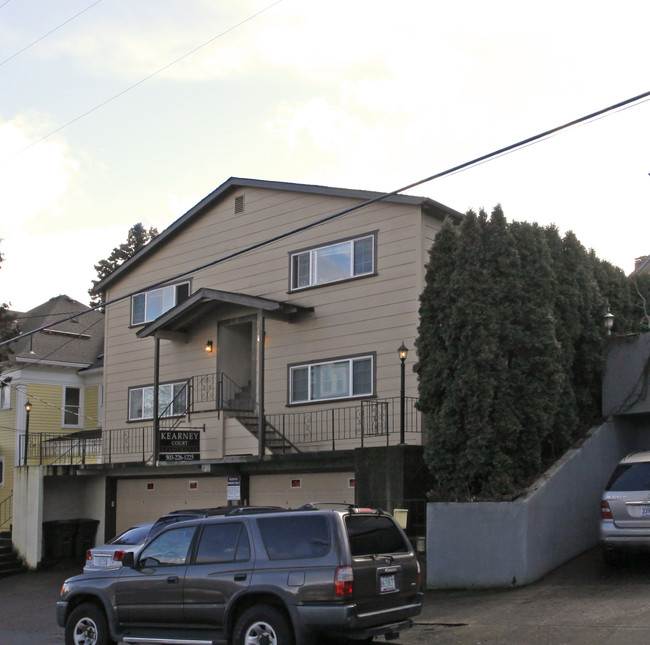 Kearney Street Apartments in Portland, OR - Building Photo - Building Photo