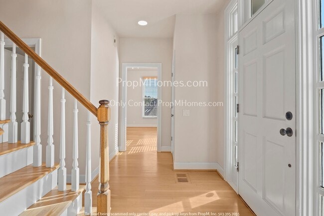 1630 NW Barnsley Ct in Portland, OR - Building Photo - Building Photo