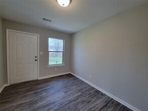 617 Avenue I in Conroe, TX - Building Photo - Building Photo