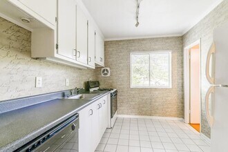 91 Rumson Rd NE, Unit C35 in Atlanta, GA - Building Photo - Building Photo