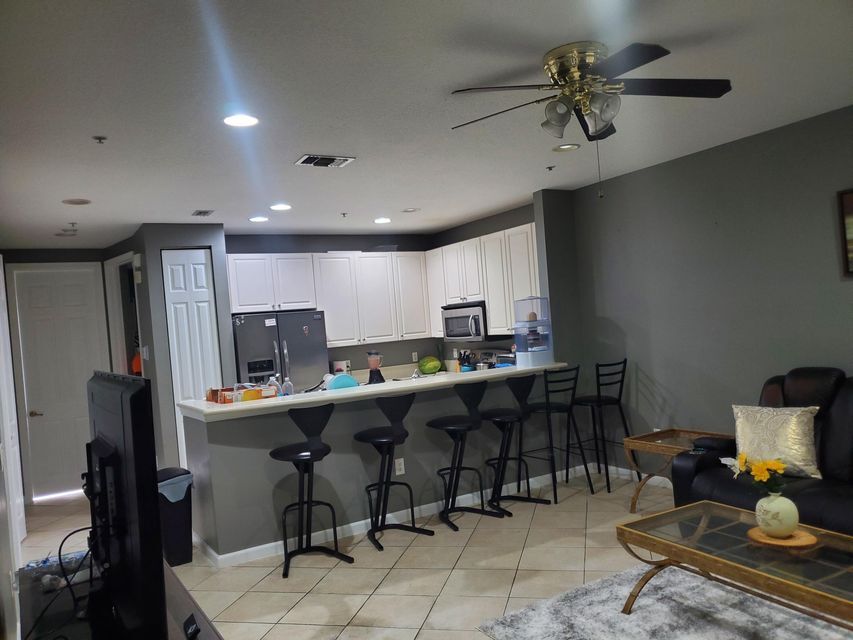 1317 Piazza Pitti in Boynton Beach, FL - Building Photo