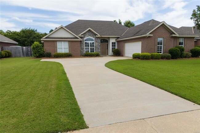 9541 Lochworth Ct in Pike Road, AL - Building Photo - Building Photo