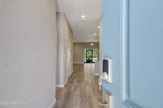 10167 Pavnes Creek Dr in Jacksonville, FL - Foto de edificio - Building Photo