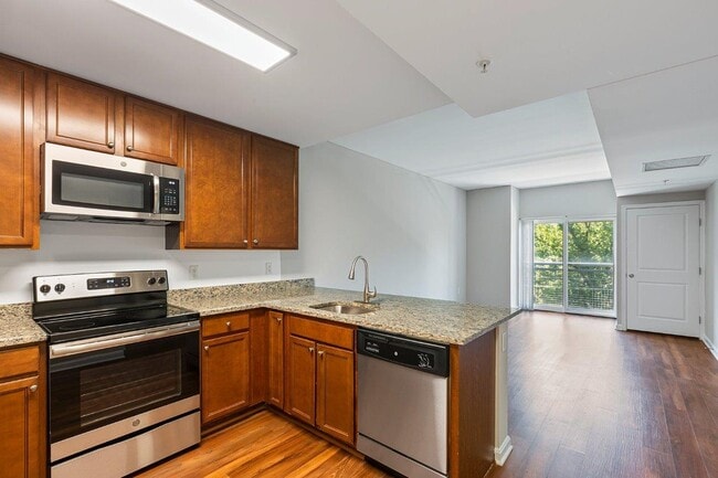 Nobe Market in North Bethesda, MD - Building Photo - Building Photo