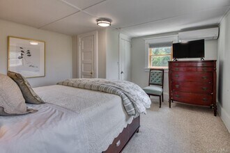 7635 Main Bayview Rd in Southold, NY - Building Photo - Building Photo