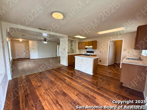 6439 Beech Trail Dr in Converse, TX - Building Photo - Building Photo