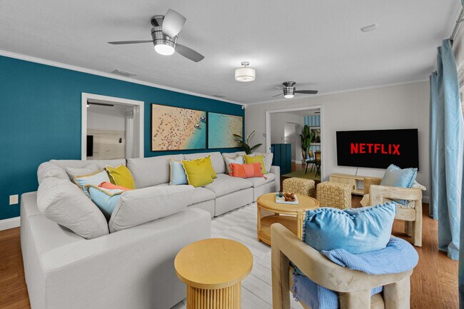 109 Lake Judy Lee Dr in Largo, FL - Building Photo - Building Photo