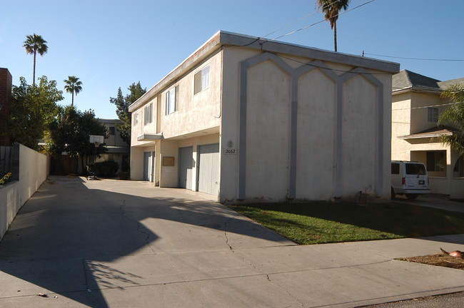 2062 Patterson St in Riverside, CA - Foto de edificio - Building Photo