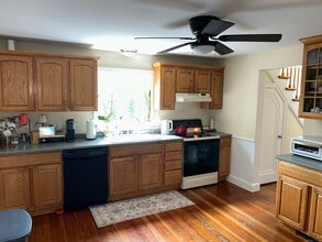 304 Buckingham St in Watertown, CT - Building Photo - Building Photo