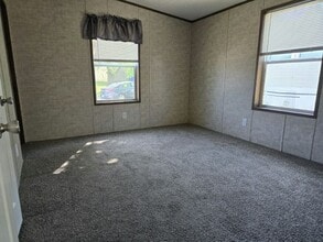 15 N Roxbury Dr in Hamburg, NY - Building Photo - Building Photo