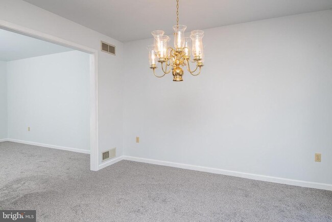 1957 Lincoln Ave in Wyomissing, PA - Building Photo - Building Photo