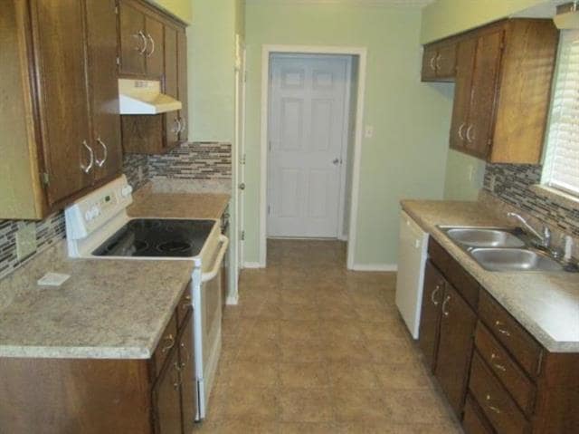 1022 S Center St in Grand Prairie, TX - Building Photo - Building Photo