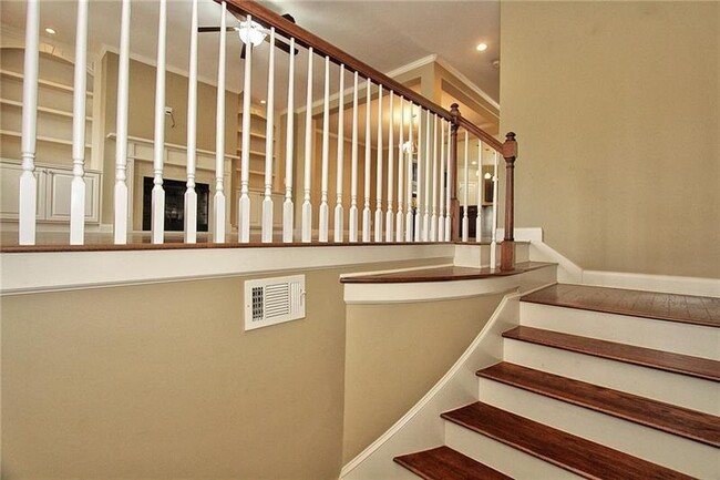 7605 Lowery Oak Dr in Roswell, GA - Building Photo - Building Photo