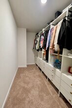 1517 Auckland Ct in Newport News, VA - Foto de edificio - Building Photo