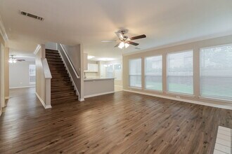 327 Stately Oak Ln in Lake Dallas, TX - Building Photo - Building Photo
