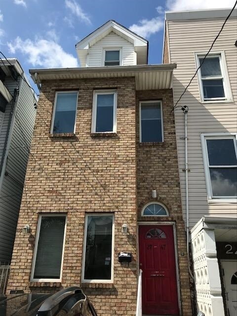 2747 John F. Kennedy Blvd in Jersey City, NJ - Building Photo