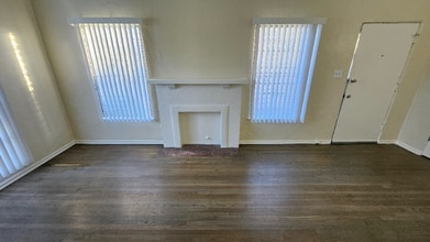 519 N Gardner St in Los Angeles, CA - Foto de edificio - Building Photo