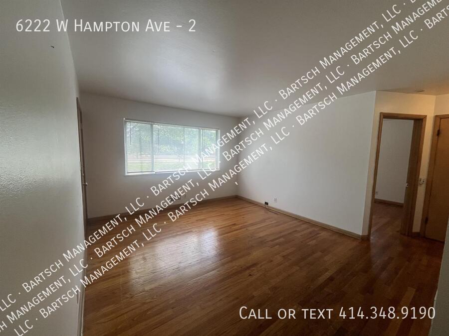6222 W Hampton Ave in Milwaukee, WI - Building Photo