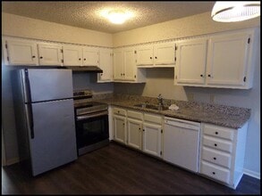 1809 Reservoir Rd in Little Rock, AR - Building Photo - Building Photo