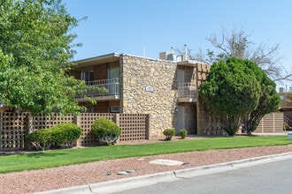 Cielo Vista Apartments in El Paso, TX - Building Photo - Building Photo