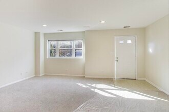 2318 W Flournoy St in Chicago, IL - Building Photo - Building Photo
