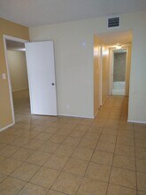 2029 NW 46th Ave in Lauderhill, FL - Building Photo - Building Photo