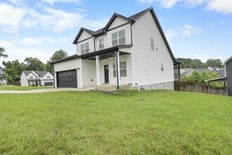 525 Woodtrace Dr in Clarksville, TN - Building Photo - Building Photo