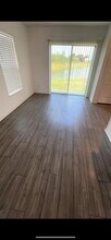 5335 Entertainment Way in Fort Pierce, FL - Foto de edificio - Building Photo