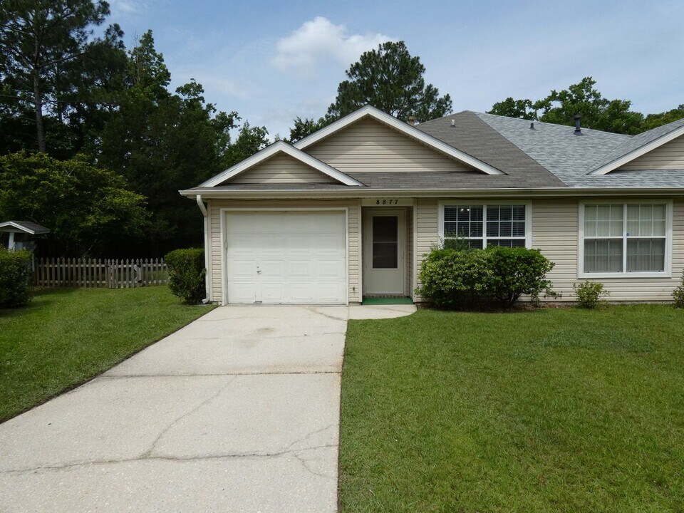 8877 Shoal Creek Ct in Pensacola, FL - Building Photo