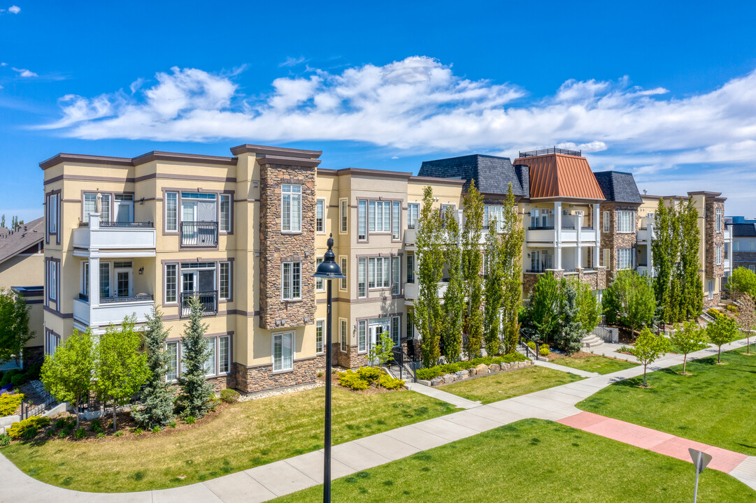 39 Quarry Gate SE in Calgary, AB - Building Photo