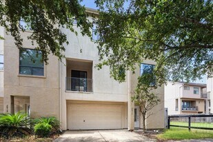 2816 Rusk St in Houston, TX - Building Photo