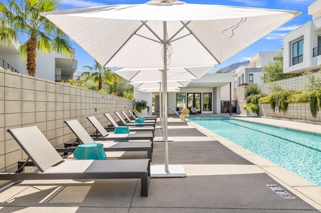 928 Galaxy Dr in Palm Springs, CA - Building Photo - Building Photo